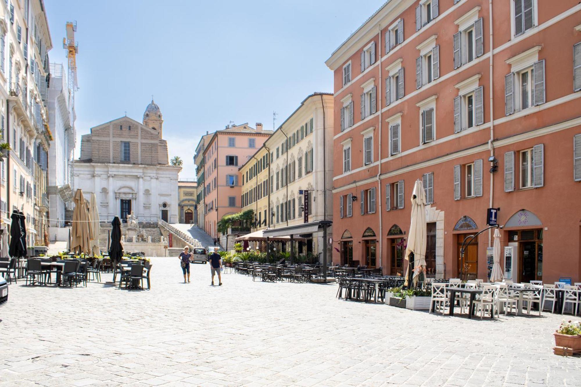 Palazzo Tancredi Apartment Анкона Екстериор снимка